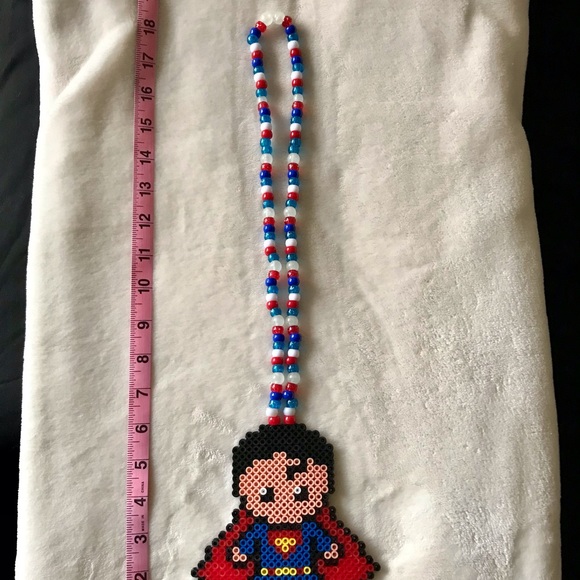 Superman 🦸🏻‍♂️ beaded necklace - Picture 4 of 4